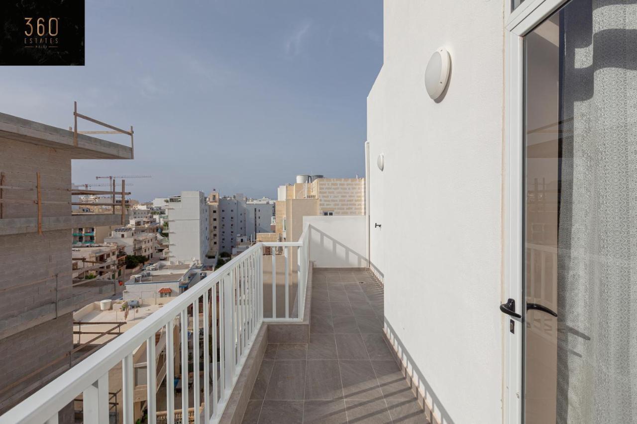 High Floor Seafront Penthouse, Opp Beach & Wifi Ac By 360 Estates St. Paul's Bay Exterior photo